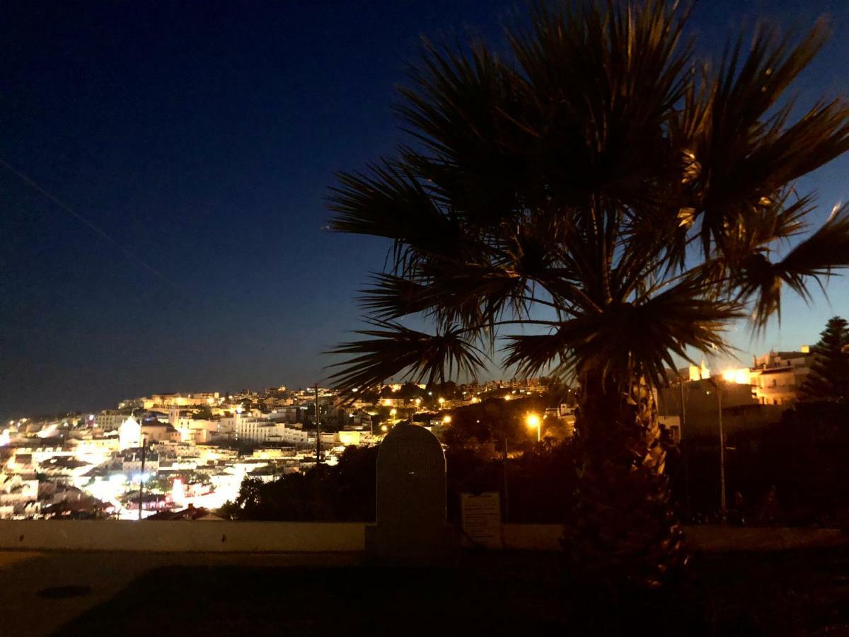Appartamento Oursea - Sea View With Pool - Fully Renewed 2022 Albufeira Esterno foto
